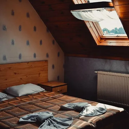 Tri Dorogi Otel