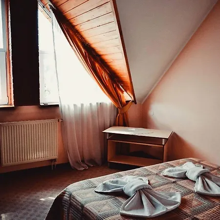 Otel Tri Dorogi