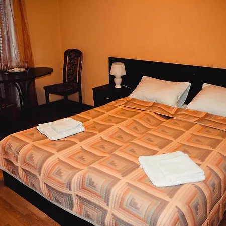 Otel Tri Dorogi