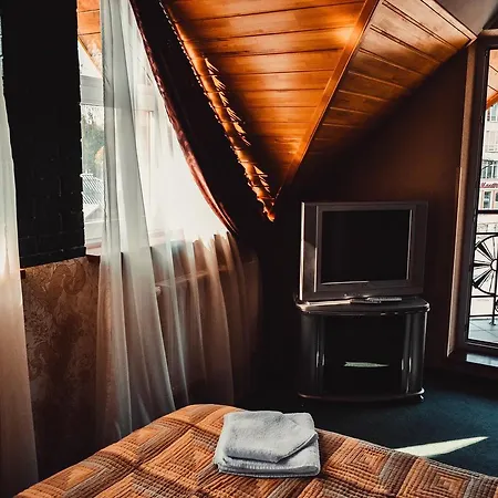 Otel Tri Dorogi